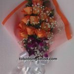 Bunga untuk pacar, handbouquet, bunga buket, bunga tangan, bunga hadiah, kado bunga