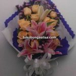 Bunga untuk pacar, handbouquet, bunga buket, bunga tangan, bunga hadiah, kado bunga