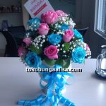 Bunga untuk pacar, handbouquet, bunga buket, bunga tangan, bunga hadiah, kado bunga