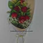 Bunga untuk pacar, handbouquet, bunga buket, bunga tangan, bunga hadiah, kado bunga